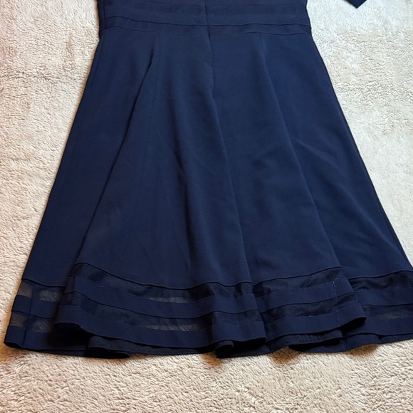 Calvin Klein Elegant Navy Midi Dress with mesh stripes sz 6 - Picture 12 of 14